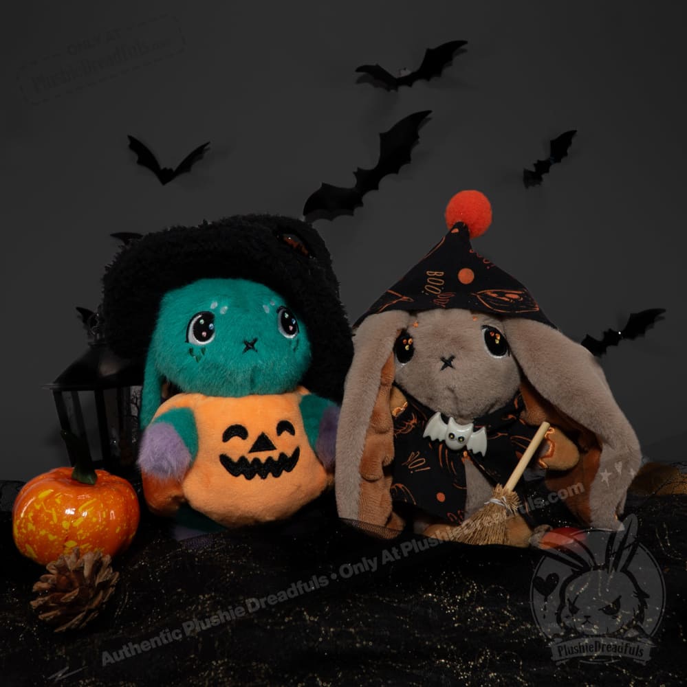 Mini Halloween Outfit (Random)