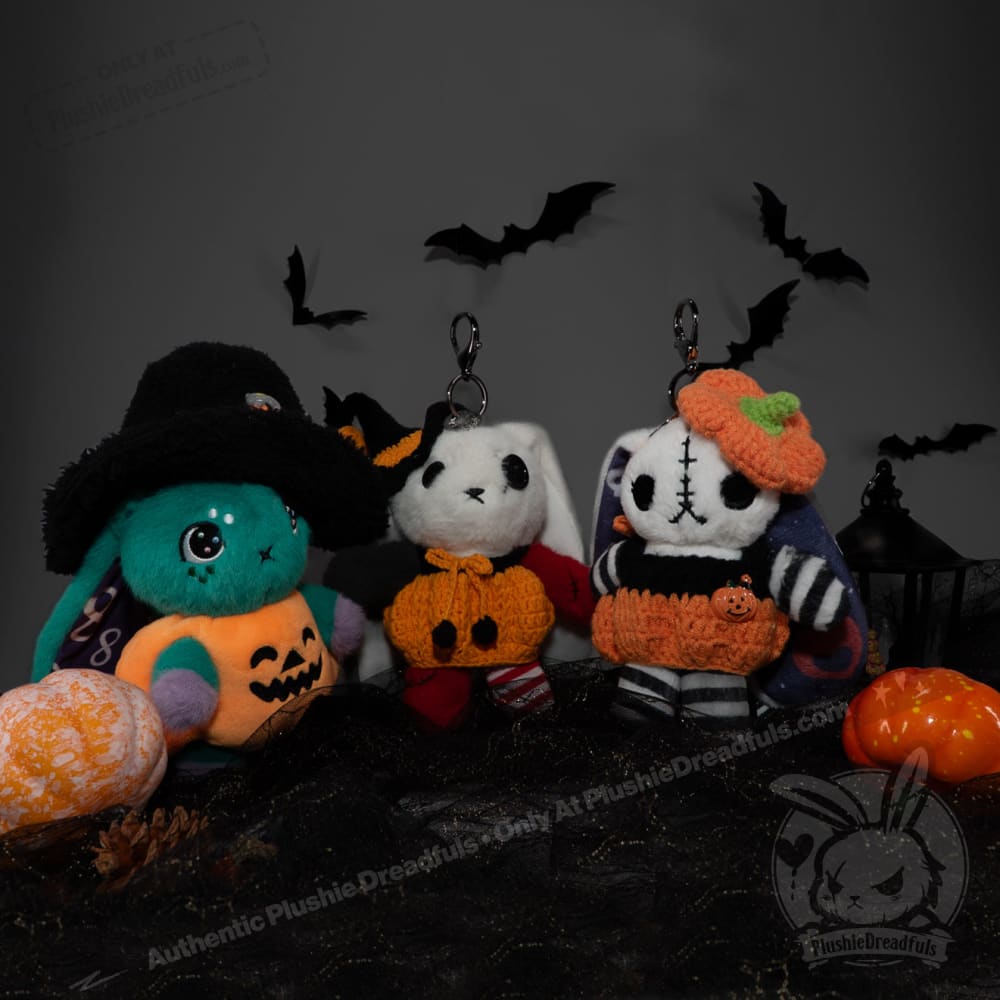 Mini Halloween Outfit (Random)