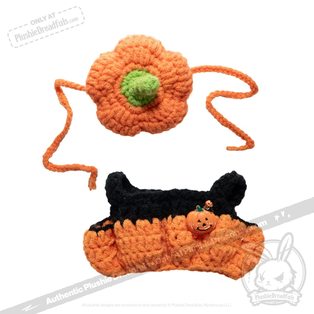 Mini Halloween Outfit (Random)